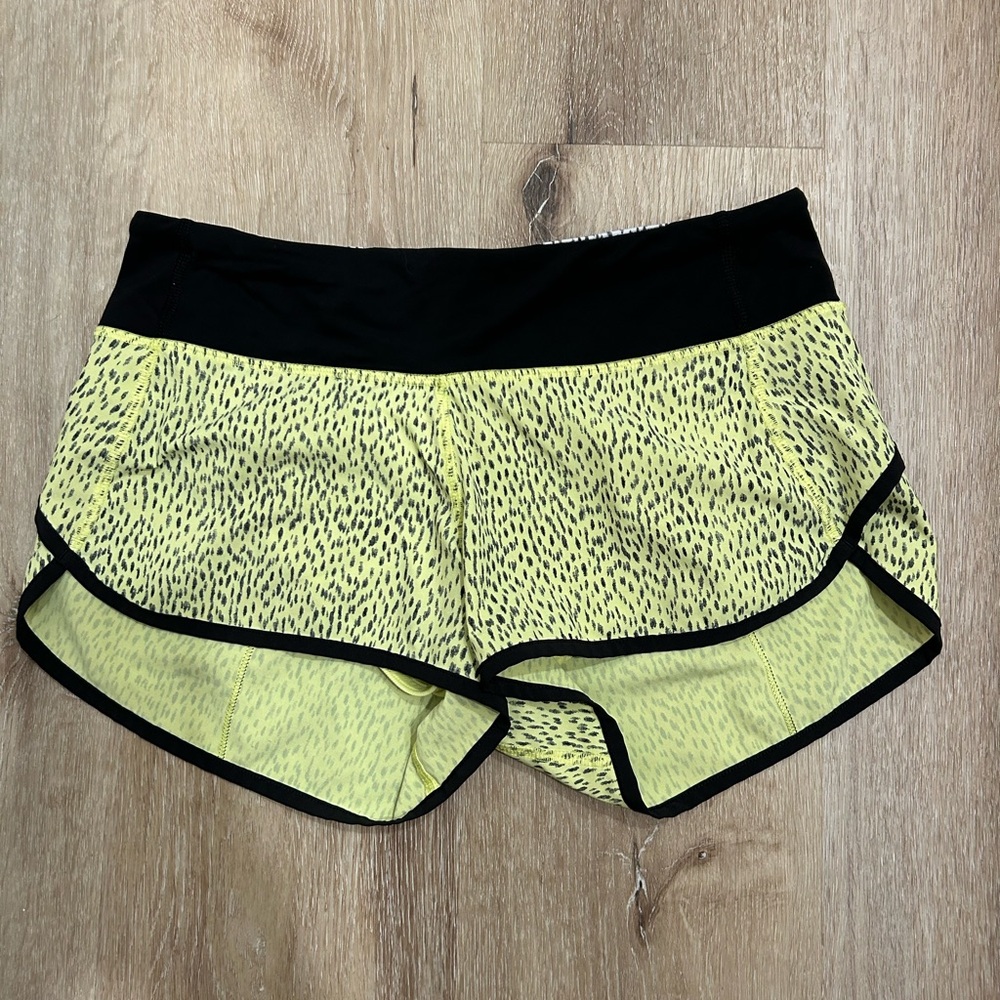 - Lululemon Speed Shorts in Dottie Dash Clarity Yellow color - Size 4, 2.5…